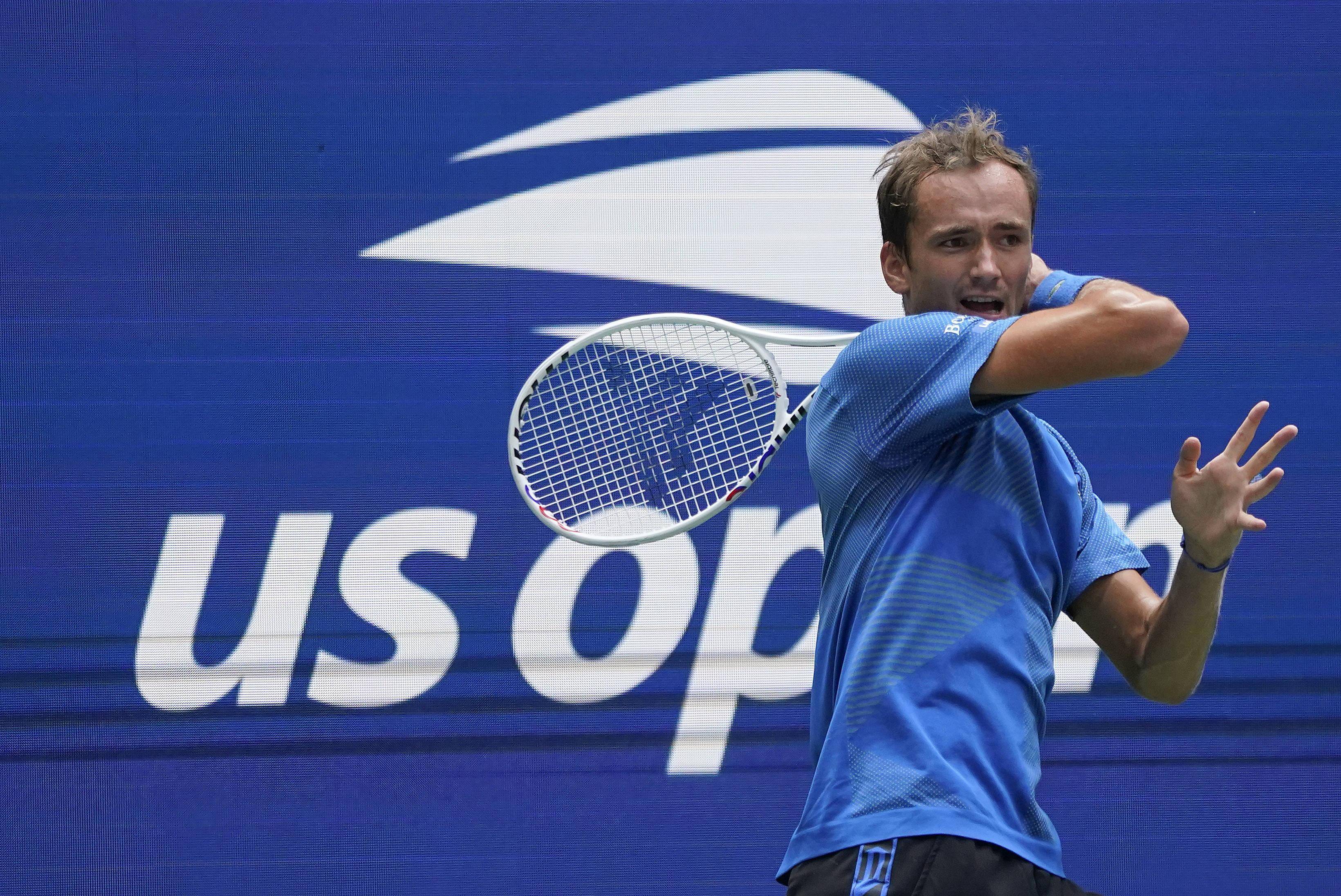 美网鏖战ATP总决赛，梅德韦杰夫点燃赛场