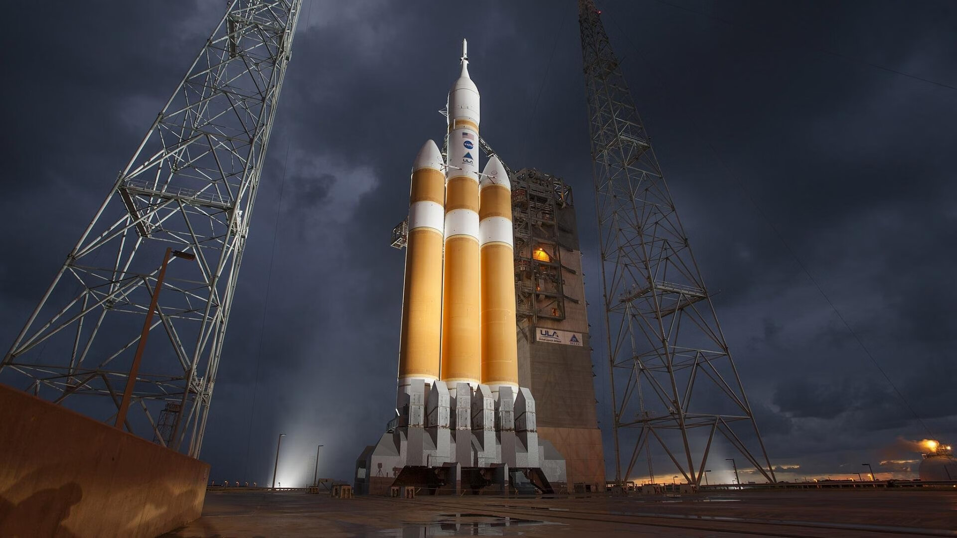 晨曦映照绿茵,当法老军团在安菲尔德迎来他们的拉神时刻