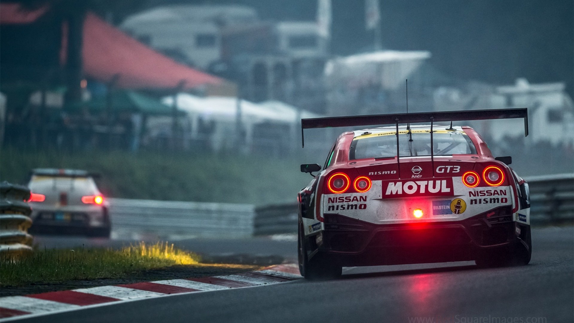 他拖着芝加哥的风暴,碾过美加墨的夜晚